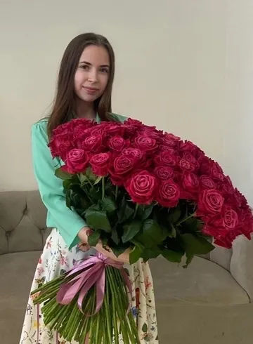 Букет из 101 розовой розы &laquo;Фламинго&raquo; от интернет-магазина цветов в 